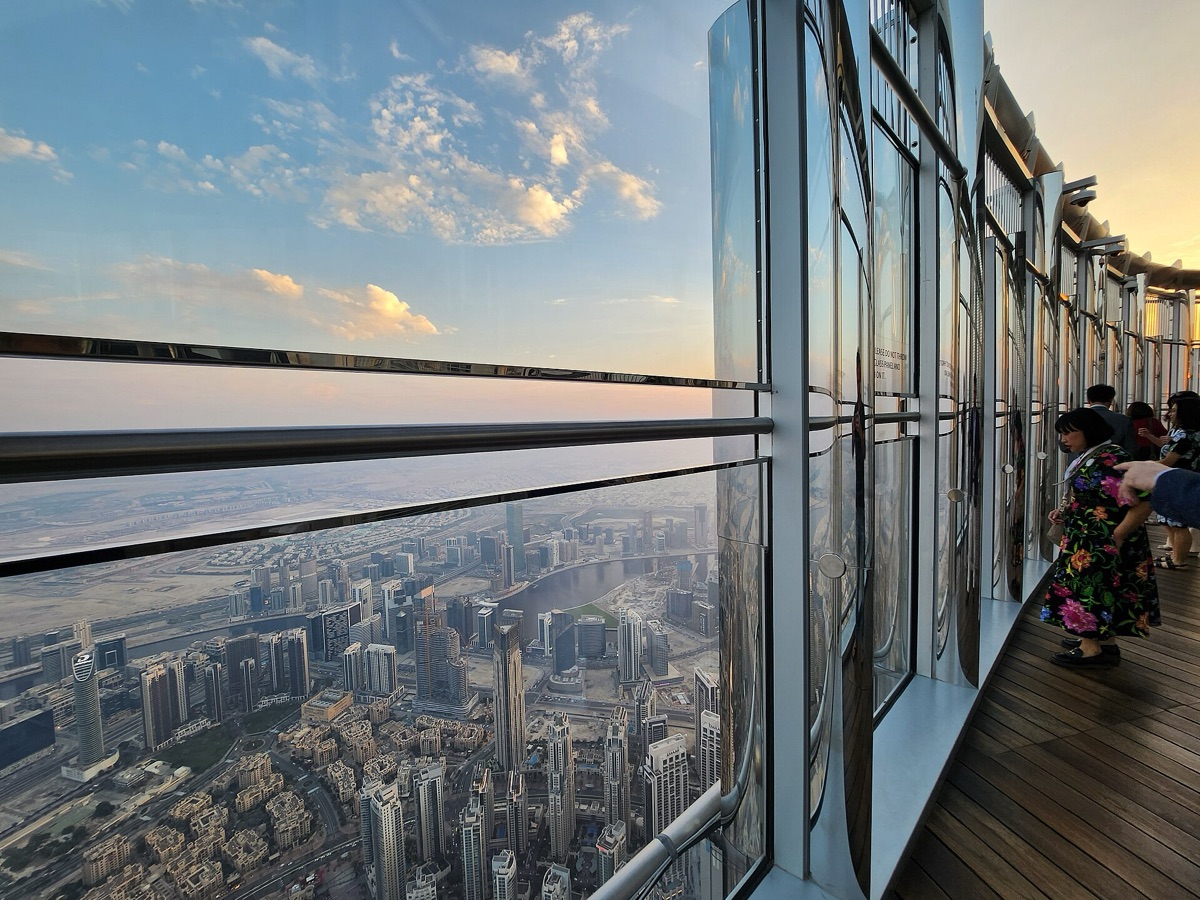 Elevator glass floor view from Burj Khalifa observation deck
