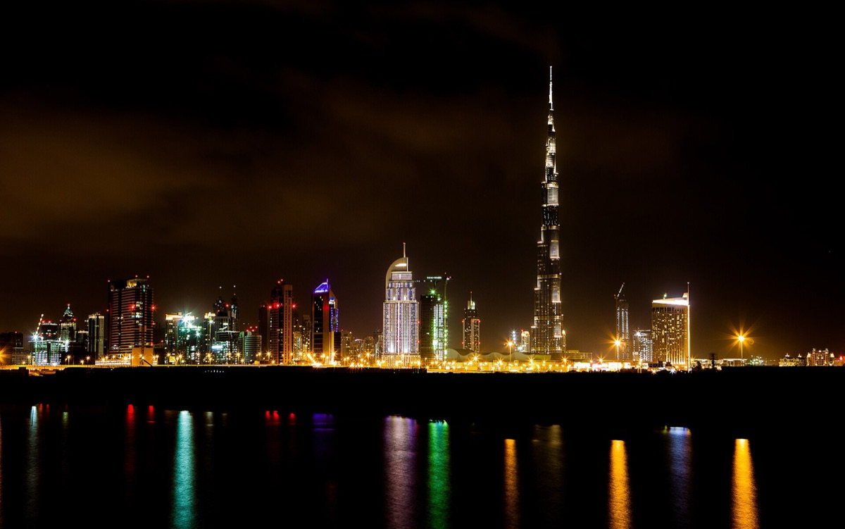 La skyline de Dubai à la nuit