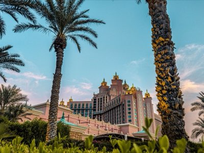 Hotéis em Dubai: Escolha o epicentro ou a brisa da Marina?