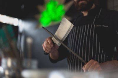 Dubai Food Guide: 3 Cultures Meet in Spice Symphony