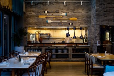 Dubai Food Guide: 3 Culturas em Mesa – Uma Jornada Sensorial