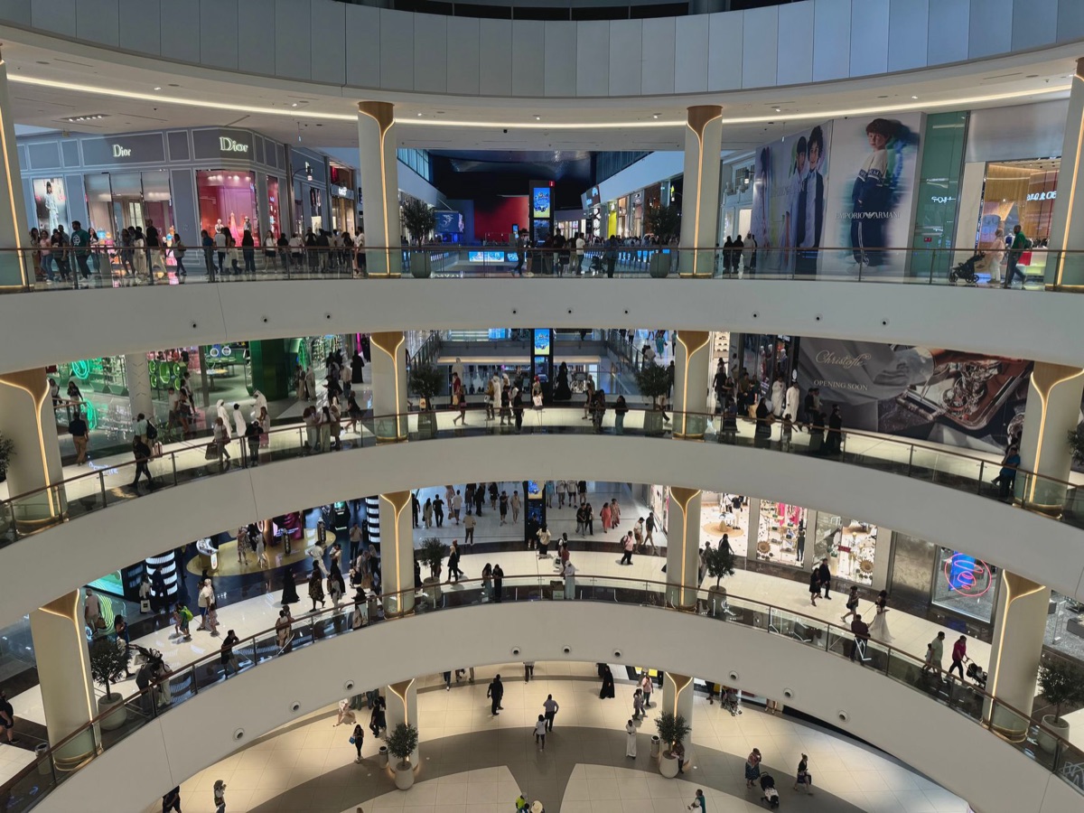 Crowd at Dubai Mall