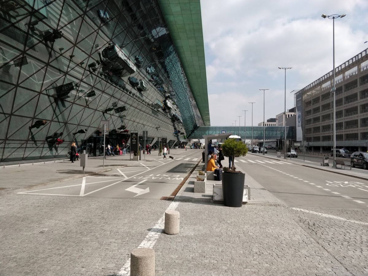 Terminal 3 Dubai Airport - exterior view