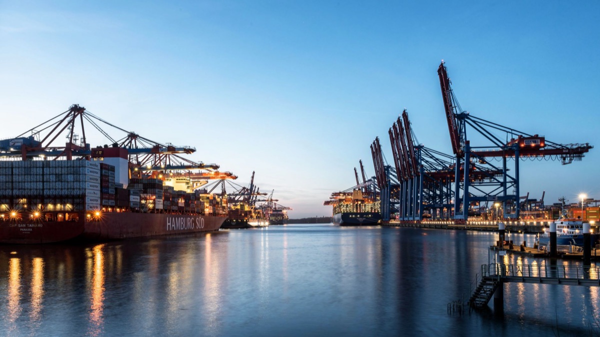 Dubai port loading cargo ships